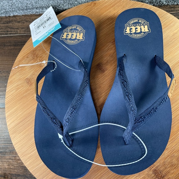WOMEN'S REEF NAVY/NAVY BLUE GINGER BEACH/POOL FLIP FLOP SANDALS SIZE 9 NWT - Picture 6 of 9